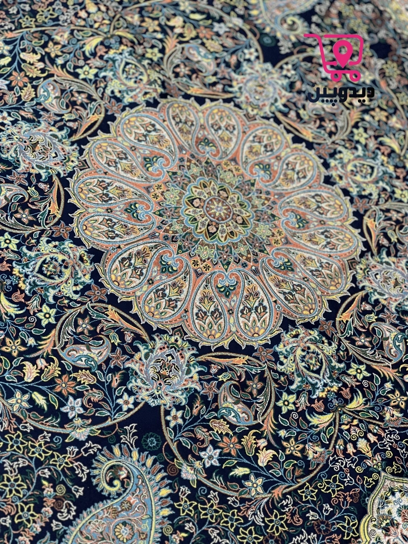 رومیزی ترمه یک در یک متر طرح سنتی رنگ سرمه ای