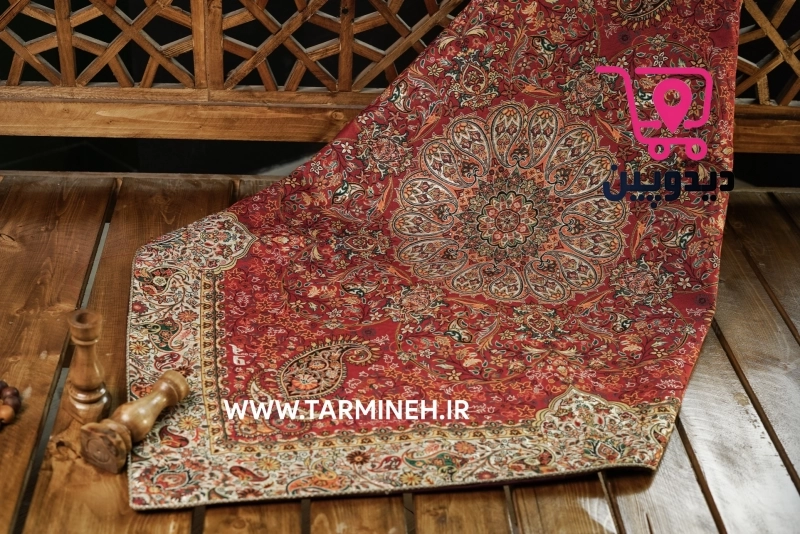 رومیزی ترمه یک در یک متر طرح سنتی رنگ قرمز